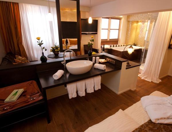 ווייקרסהיים Hotel Laurentius מראה חיצוני תמונה